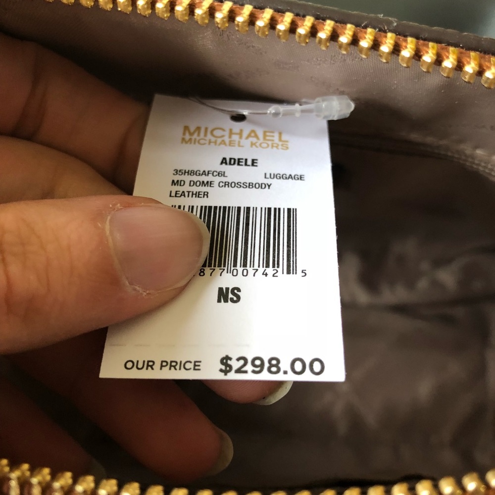 SOLD New Micheal Kors Studs Crossbody - Picture 6 of 8
